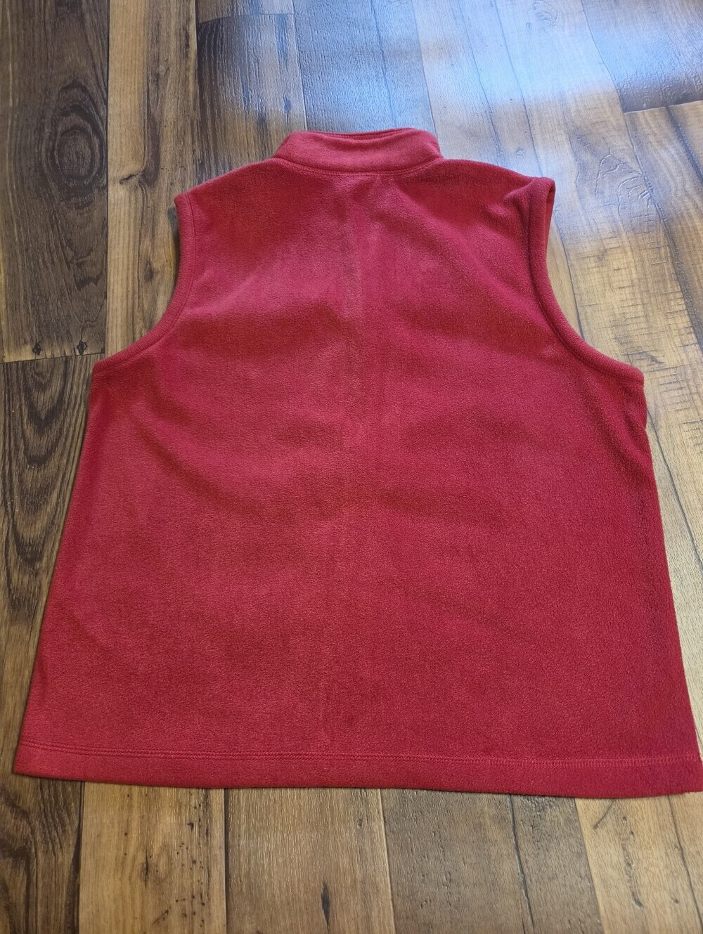 Baxter & Wells Red Fleece Zip Front Vest with Bird & Pinecone Embroidery. Sz L - Picture 3 of 5